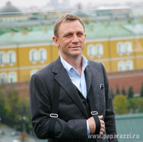 Джеймс Бонд гуляет по крыше
