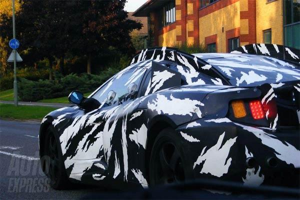Новый суперкар McLaren попался во время тестов