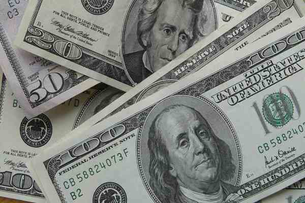 Рекордный дефицит бюджета установлен в США