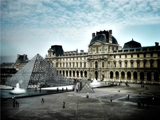 Лувр визнано найпопулярнішим музеєм