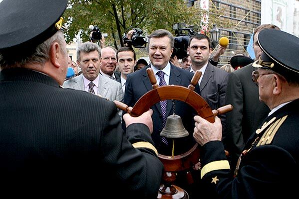 "Проффесор" Янукович снова блеснул знаниями