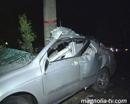 "КИА" врезался в столб, шансов выжить не было