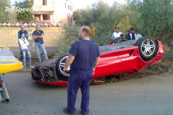 Крутой Ferrari разбили на бешенной скорости!
