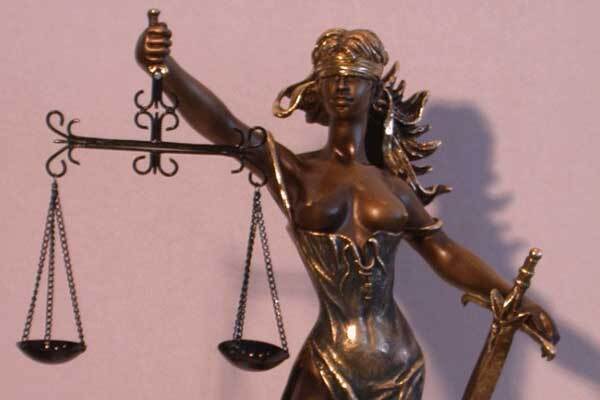 БЮТ в суде снова "разбушевался". Даже "Грифон" не помог