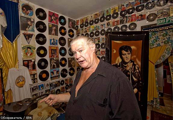 Элвис - мертв, но ужасно богат