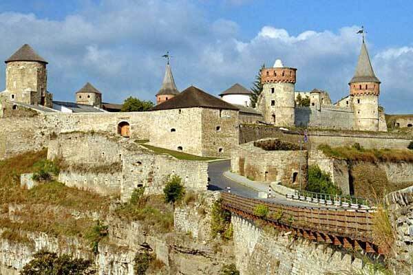 Украинские замки спасут иностранные бизнесмены