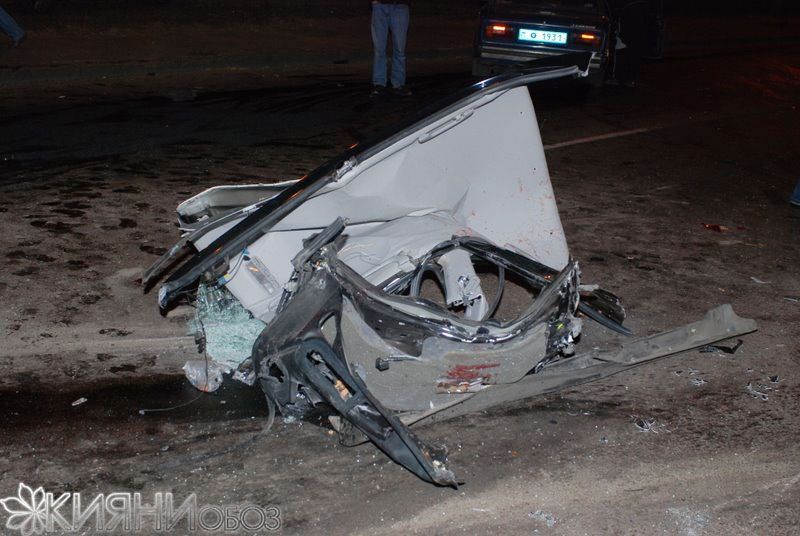 ДТП: рассыпавшееся зерно убило два человека, помяты 9 авто