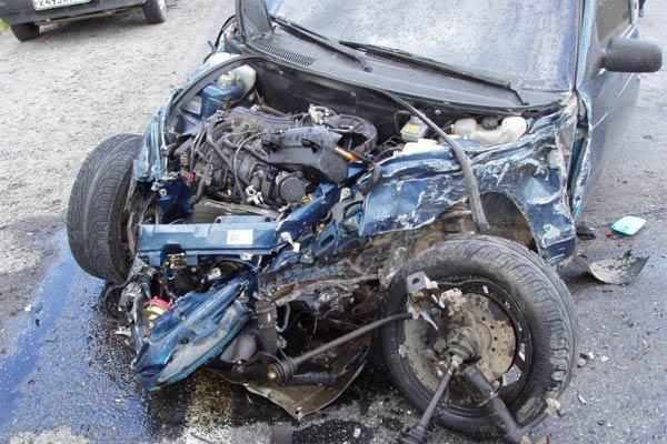 Жуткая авария! УАЗ протаранил на встречной ВАЗ!