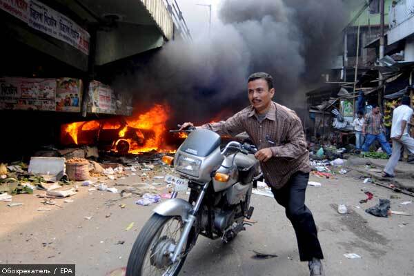 Серія вибухів в Індії забрала життя 76 людей