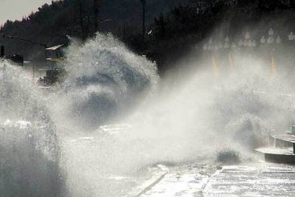 У Криму та на Заході оголосили штормове попередження