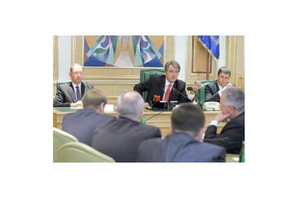 Ющенко выгнал Жванию из-за "мата"