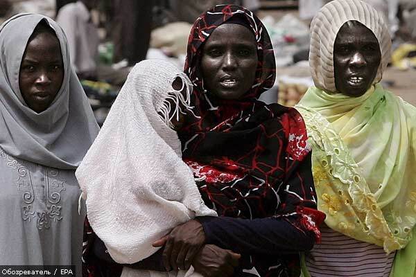Десятки женщин избиты в Судане за ношение брюк