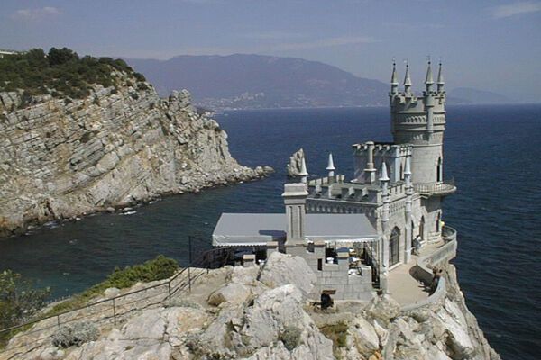 В Крыму не поделили деньги на памятники