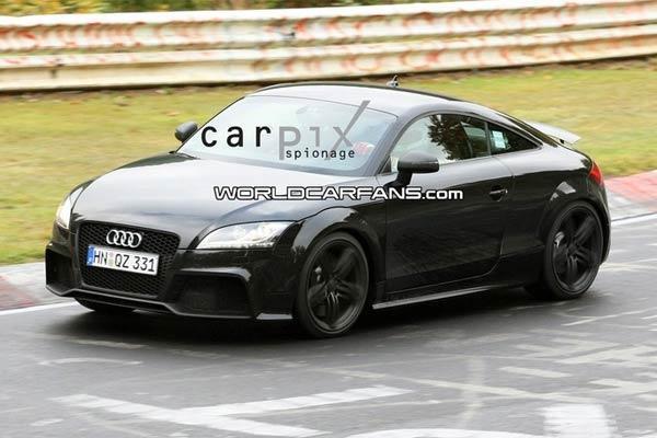 Audi  тестирует TT-RS