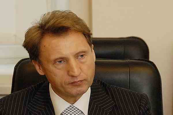 Украинских судей приравняют к школьникам