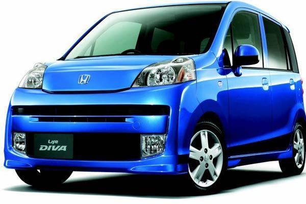 Honda начала продажи Life