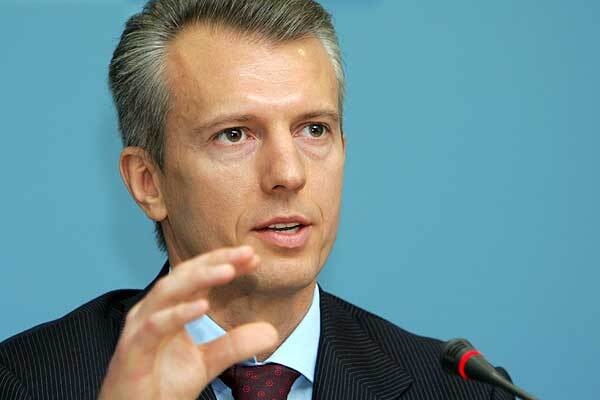 Срочную растаможку товаров Кабмин перевел в евро. Тарифы