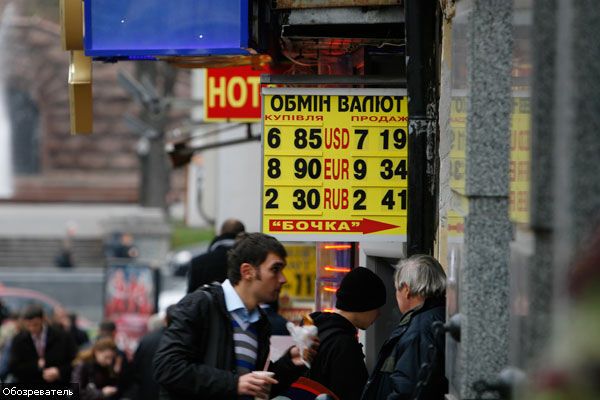 Без вмешательства НБУ доллар на межбанке дорос до 6,2 грн