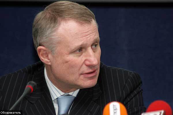 Кабмин отобрал у Червоненко Евро-2012