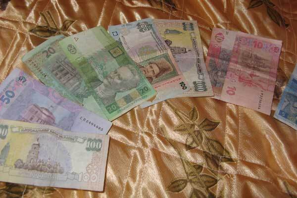 На Луганщине сотрудники банка украли миллион