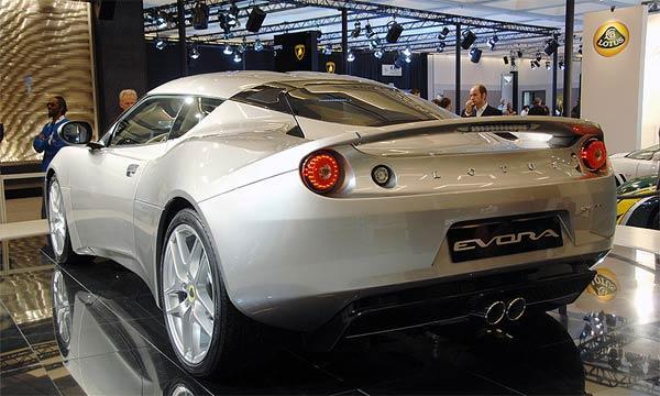 Lotus представил суперкар Evora