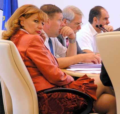 Латвийского депутата оштрафовали за плохое знание языка