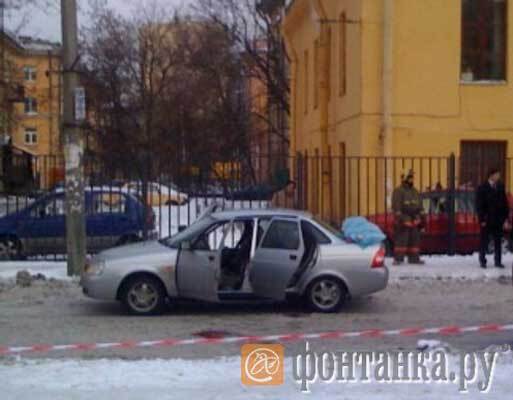 В Санкт-Петербурге взорвался автомобиль, погибли трое