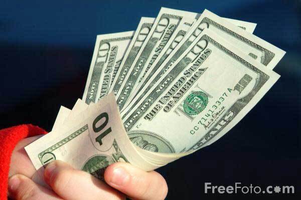США выделяют еще 800 млрд долл. для спасения экономики