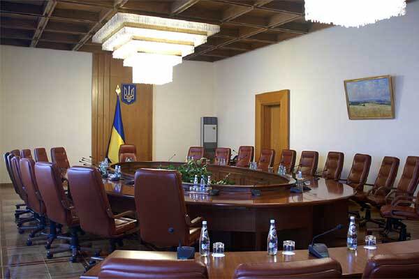 Кабмин ликвидировал посредников как класс