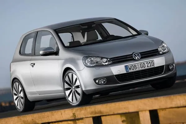 Выпуск гибридной версии Volkswagen Golf откладывается