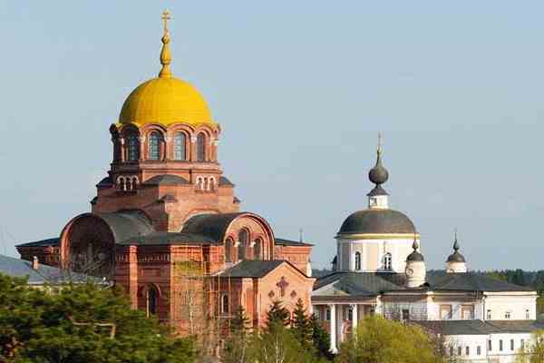 РПЦ хочет "застолбить" поминание Голодомора в России