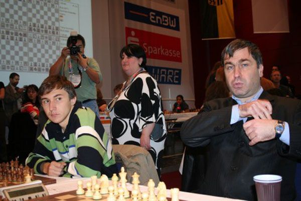 Сергей Карякин (слева) и Василий Иванчук