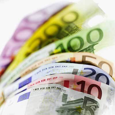За евро на межбанке просят уже 10 гривен
