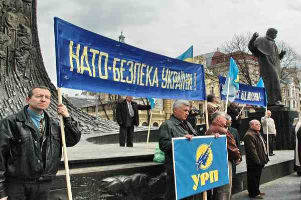 Россия не верит, что Украина подвинет войска к границам