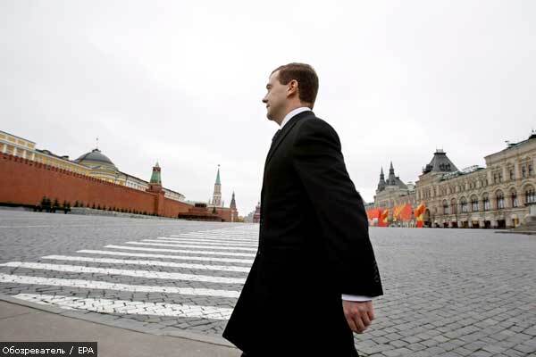 Медведев предлагает увеличить срок своих полномочий