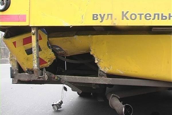 В Киеве произошло крупное ДТП с участием маршрутки