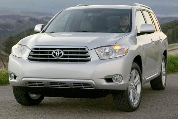 Toyota Highlander перешла на четыре цилиндра