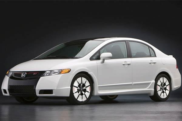 Honda Civic 4D стала легче и экономичнее