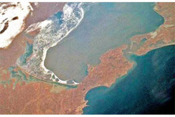 Росія "давить" на межі України, прицілюючись до ресурсів