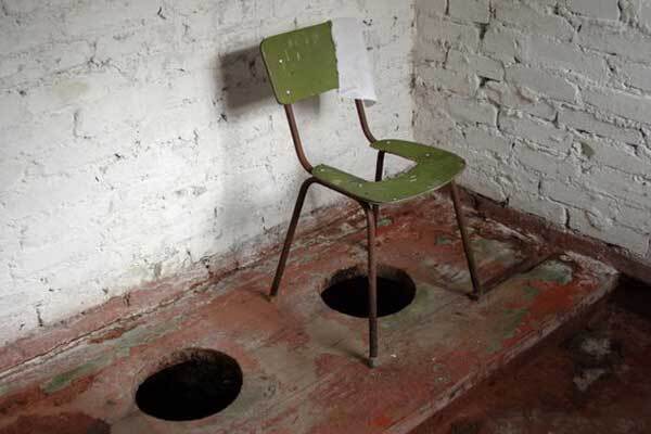 У туалеті виловили новонародженого малюка