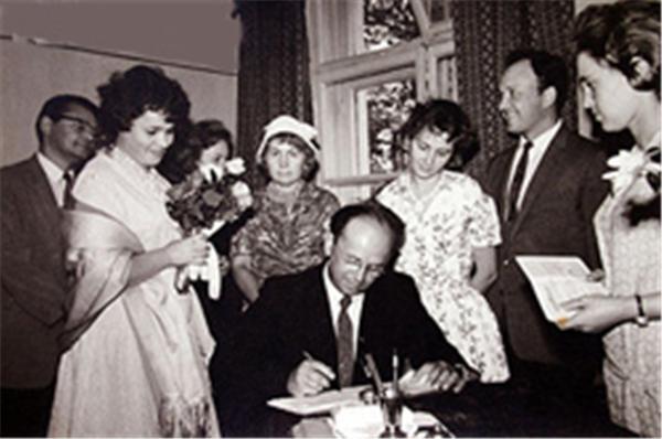 Вона досягла 90-60-90, але вирішила, що 130-80-130 - краще