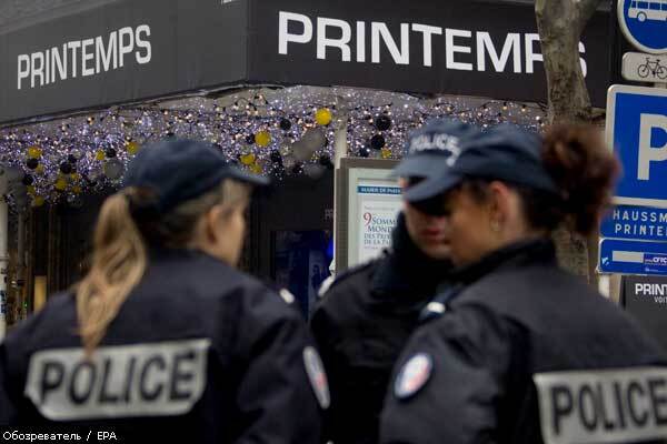 У центрі Парижа знешкоджено п'ять вибухових пристроїв