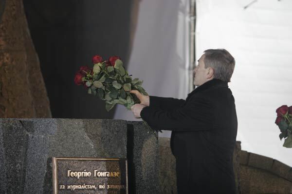 В столице  открыли памятник Гонгадзе