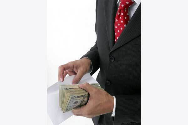 Заступник декана морської академії попався на хабарі