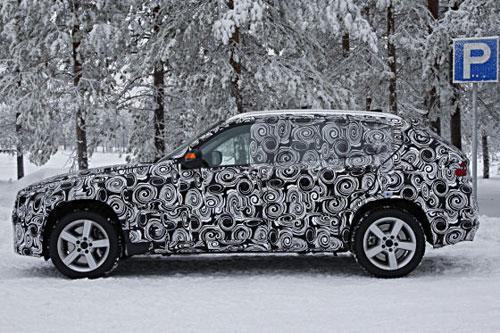 Журналистам позволили покататься на BMW X1