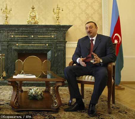 Алиеву на день рождения подарили пожизненное правление
