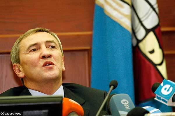 Черновецький згоден платити податок на шнурки