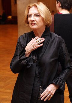 Российская киношная тусовка на раздаче "белых слонов"