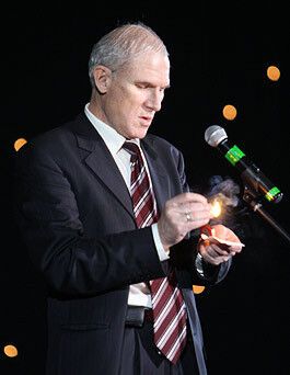 Российская киношная тусовка на раздаче "белых слонов"