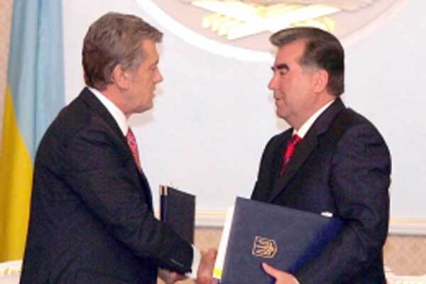 Україна і Таджикистан мають намір розвивати відносини